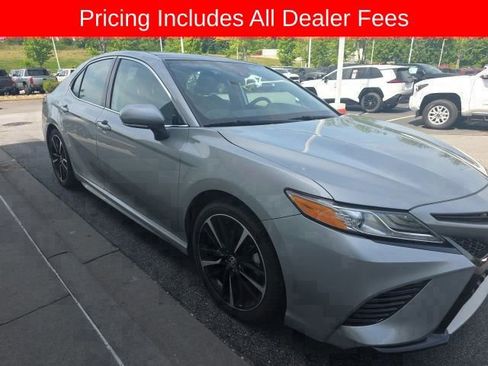 Used 2020 Toyota Camry XSE FWD image 15
