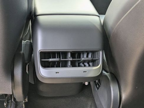 Used 2021 Tesla Model Y Performance image 17