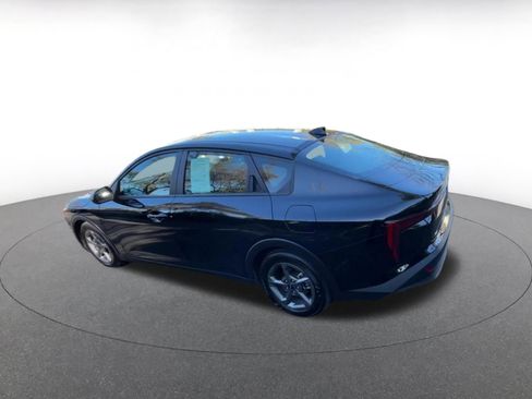 Used 2025 Kia K4 LXS image 9