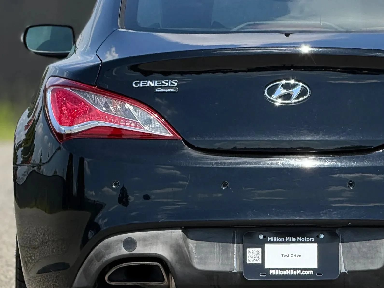 Used 2013 Hyundai Genesis 3.8 RWD image 13