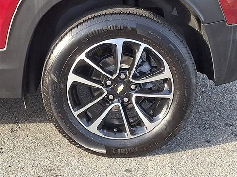 Used 2025 Chevrolet TrailBlazer LT image 8