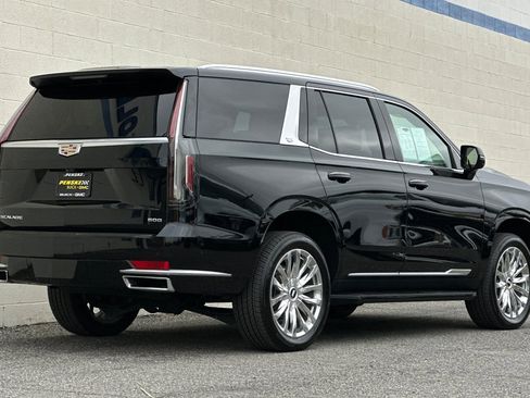 Used 2021 Cadillac Escalade Premium Luxury RWD image 4