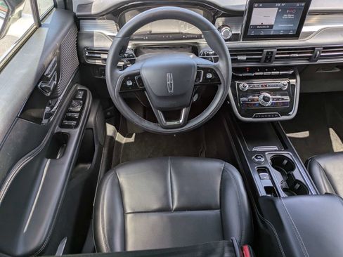 Used 2022 Lincoln Corsair FWD w/ Equipment Group 101A image 4