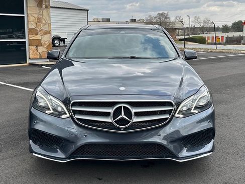 Used 2016 Mercedes-Benz E 400 Sedan image 9