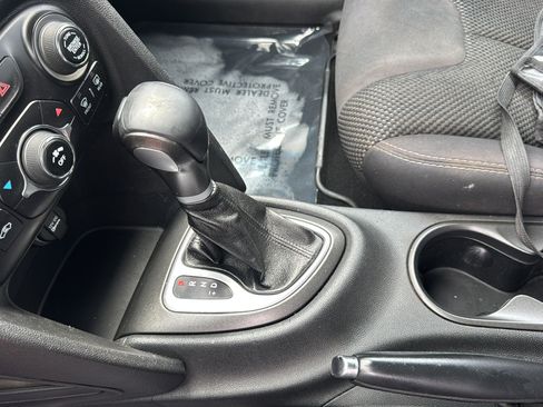 Used 2015 Dodge Dart SXT FWD image 26