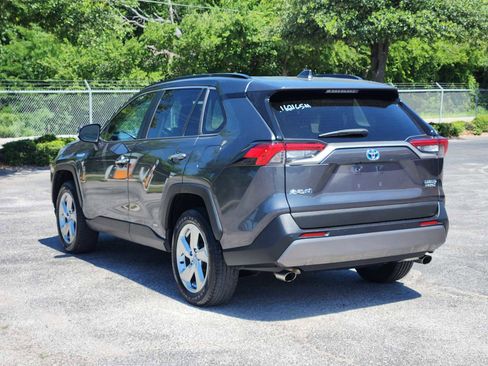 Used 2020 Toyota RAV4 Limited AWD/4WD image 5