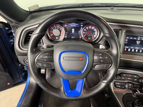 Used 2022 Dodge Challenger R/T RWD image 7