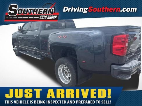 Used 2019 Chevrolet Silverado 3500 High Country w/ Duramax Plus Package AWD/4WD image 1