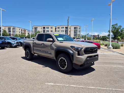 Certified 2026 Toyota Tacoma TRD Off-Road w/ TRD Off Road Premium Package AWD/4WD image 7