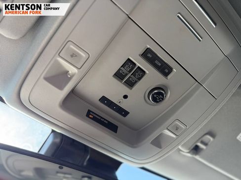 Used 2020 GMC Yukon SLT AWD/4WD image 25