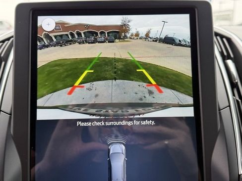 Certified 2023 Ford Edge Titanium image 16