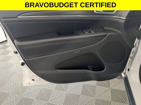 Used 2018 Jeep Grand Cherokee Limited AWD/4WD image 10