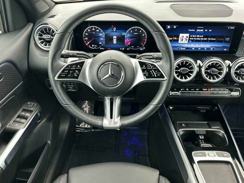 Used 2025 Mercedes-Benz GLB 250 image 18