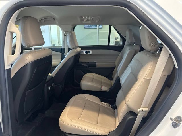 Used 2020 Ford Explorer Limited w/ Class III Trailer Tow Package AWD/4WD image 17