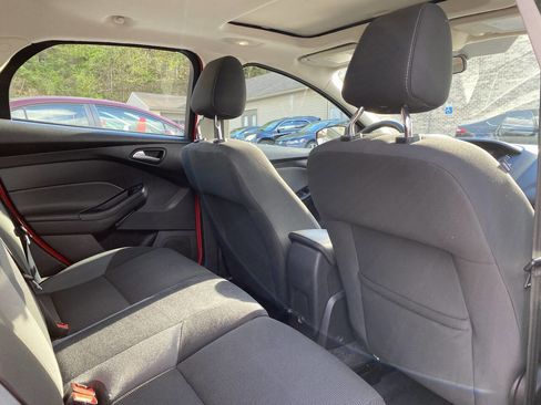 Used 2012 Ford Focus SE image 19