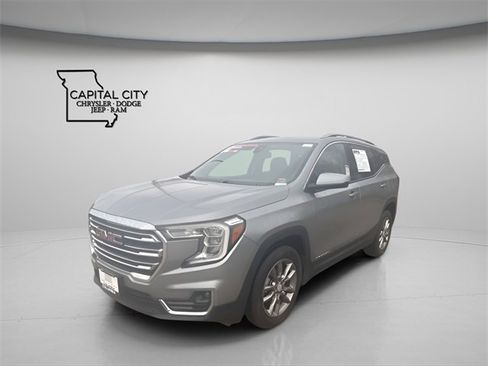 Used 2024 GMC Terrain SLT image 5
