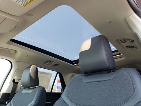 New 2026 Ford Explorer Active image 11