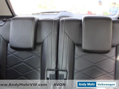 Used 2024 Volkswagen Atlas SE AWD/4WD image 31