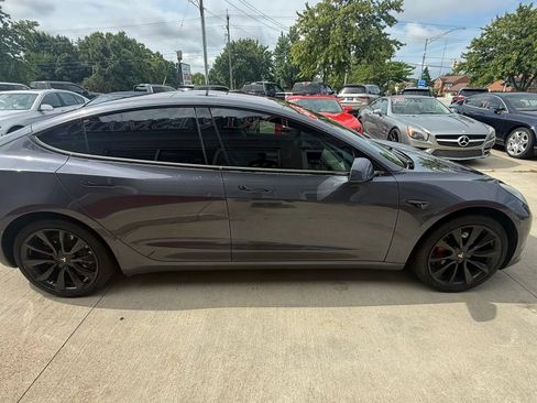 Used 2018 Tesla Model 3 Long Range RWD image 7