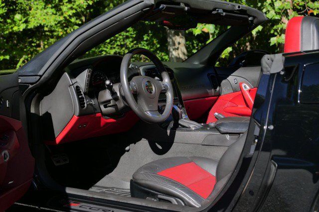 Used 2013 Chevrolet Corvette Grand Sport w/ 3LT Preferred Equipment Group RWD image 31
