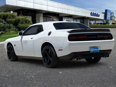 Used 2016 Dodge Challenger R/T w/ Driver Convenience Group RWD image 7