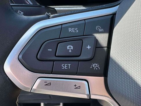 Certified 2023 Volkswagen Tiguan SE R-Line AWD/4WD image 19