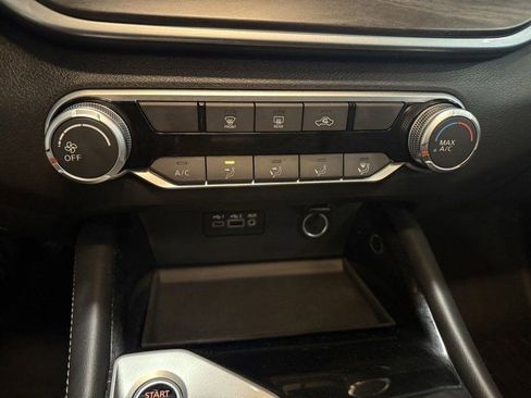 Used 2023 Nissan Altima 2.5 SV image 13