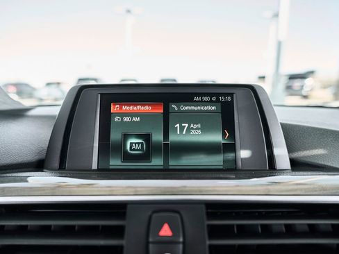 Used 2018 BMW 320i Sedan RWD image 44