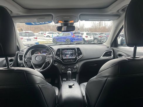 Used 2021 Jeep Cherokee Limited image 29