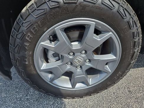Used 2025 Honda Passport TrailSport image 10