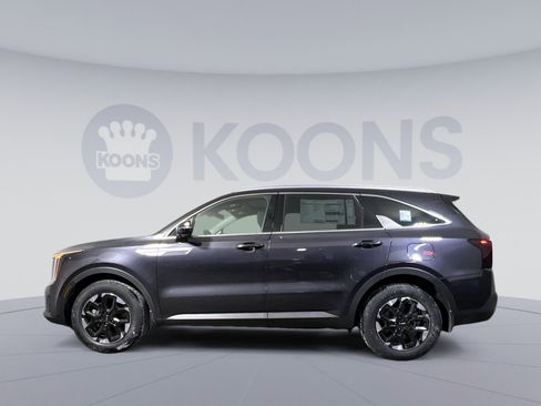 New 2026 Kia Sorento S FWD image 2