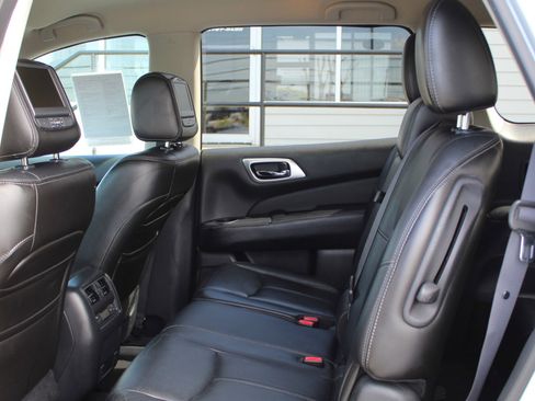 Used 2013 Nissan Pathfinder SL w/ Cargo Pkg AWD/4WD image 14