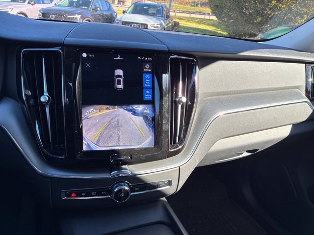 Used 2024 Volvo XC60 B5 Core w/ Protection Package Premier AWD/4WD image 36