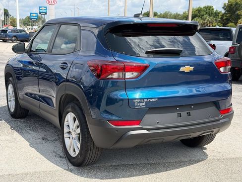 Used 2021 Chevrolet TrailBlazer LS FWD image 7