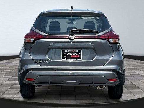 New 2025 Nissan Kicks Play S image 4