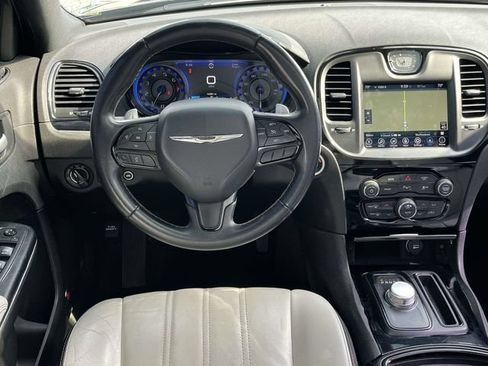 Used 2017 Chrysler 300 S w/ 300S Premium Group RWD image 18