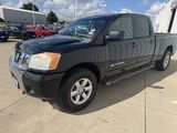 Used 2010 Nissan Titan SE image 4