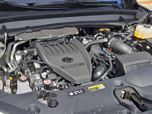 New 2026 Lexus TX 500h AWD image 10