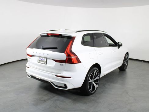 Used 2022 Volvo XC60 B5 R-Design w/ Protection Package Premier FWD image 3