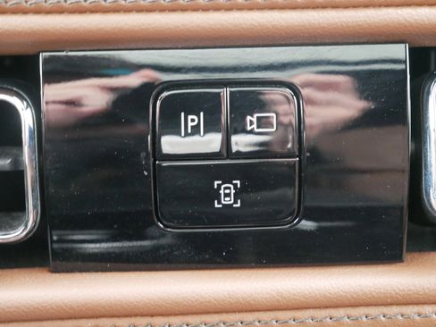 Used 2022 Lincoln Aviator Reserve w/ Equipment Group 201A AWD/4WD image 32