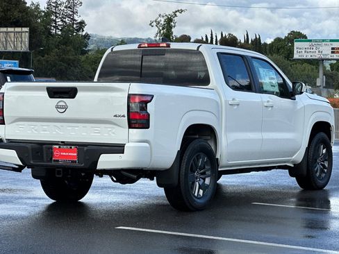 New 2026 Nissan Frontier SV AWD/4WD image 4