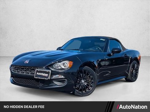 Used 2017 FIAT 124 Spider Classica RWD image 1