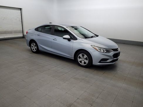 Used 2018 Chevrolet Cruze LS w/ LS Fleet Convenience Package FWD image 11