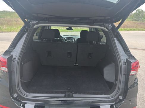Used 2024 Chevrolet Equinox LT AWD/4WD image 11