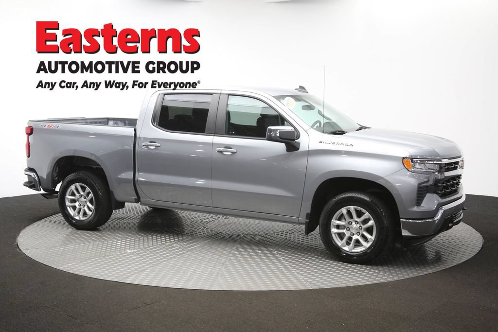 Used 2023 Chevrolet Silverado 1500 LT AWD/4WD image 50