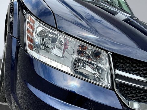 Used 2020 Dodge Journey SE w/ SE Popular Equipment Group FWD image 25