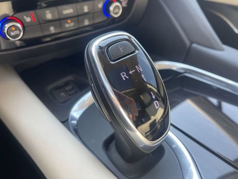 Used 2020 Buick Enclave Essence FWD image 23