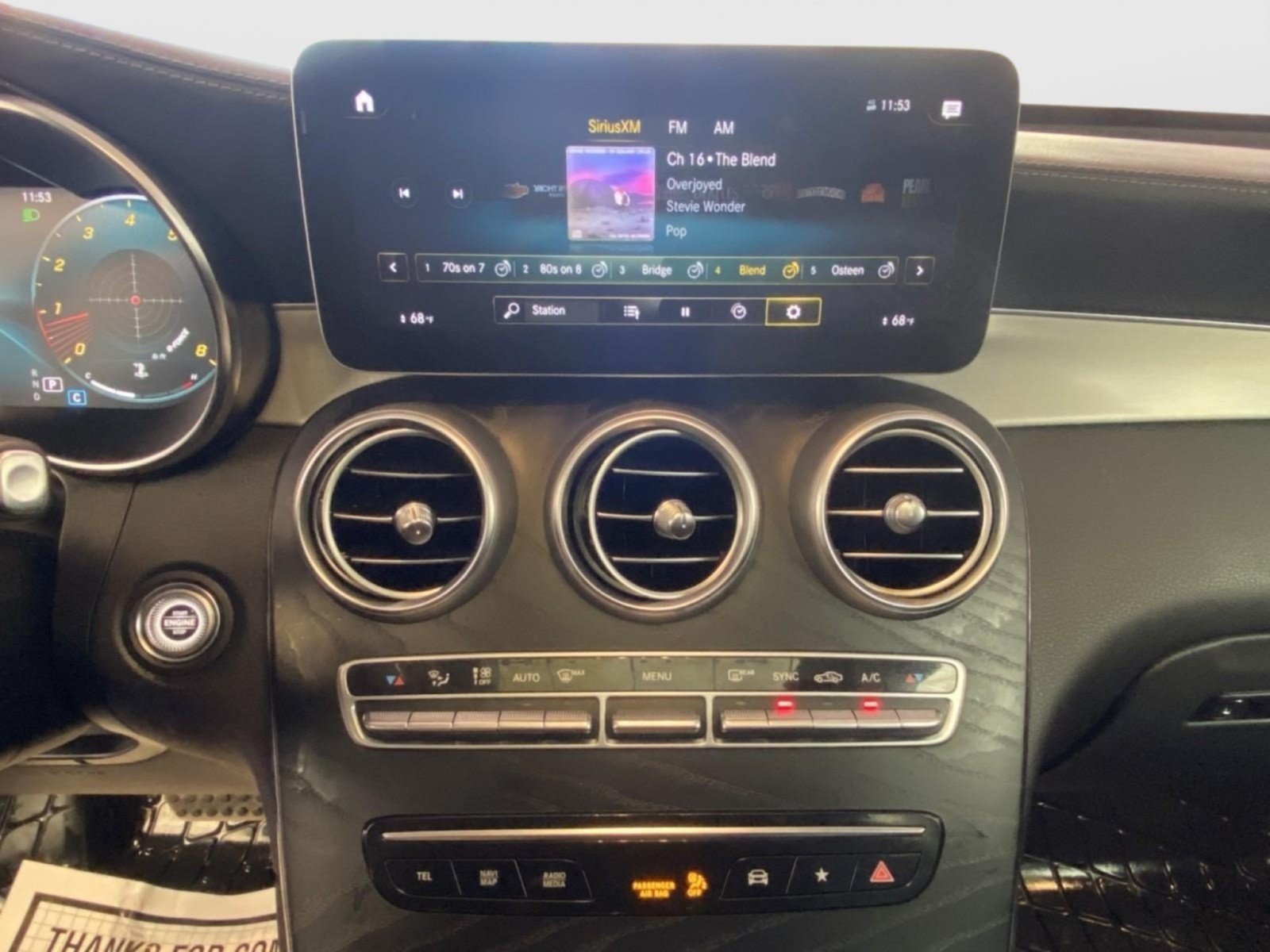 Used 2023 Mercedes-Benz GLC 300 4MATIC Coupe image 29