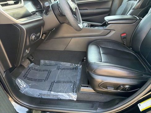 Used 2023 Jeep Grand Cherokee L Limited image 18