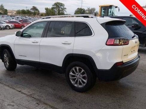 Used 2019 Jeep Cherokee Latitude w/ Popular Appearance Group AWD/4WD image 3